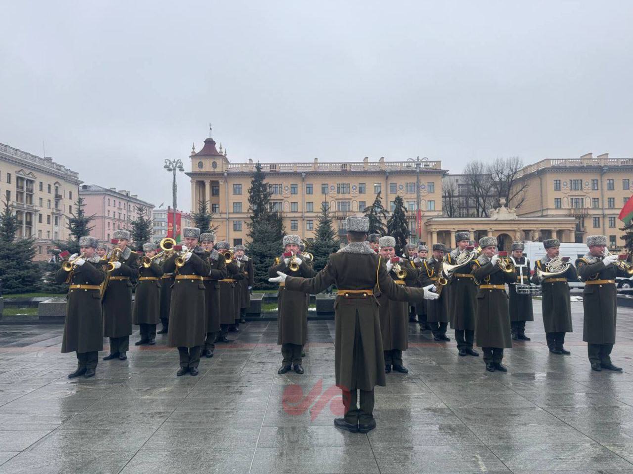 حضور عراقچی در محل یادمان پیروزی در مینسک +عکس و ویدیو حضور عراقچی در محل یادمان پیروزی در مینسک +عکس و ویدیو