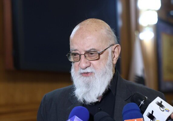 انتقاد دوباره چمران از تغییرات مدیران شهرداری انتقاد دوباره چمران از تغییرات مدیران شهرداری