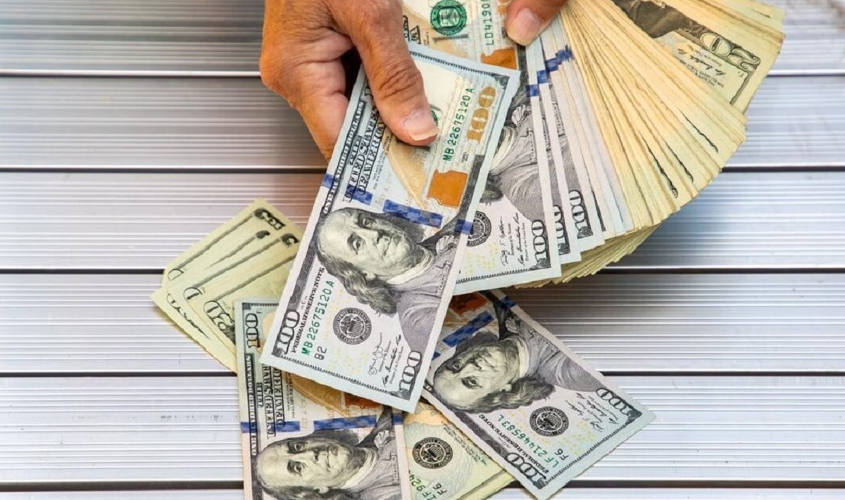 قیمت دلار سقوط می‌کند؟