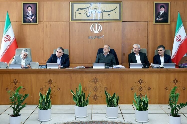 تاکید پزشکیان بر تسریع در اجرای قرارداد توسعه میدان نفتی آزادگان تاکید پزشکیان بر تسریع در اجرای قرارداد توسعه میدان نفتی آزادگان