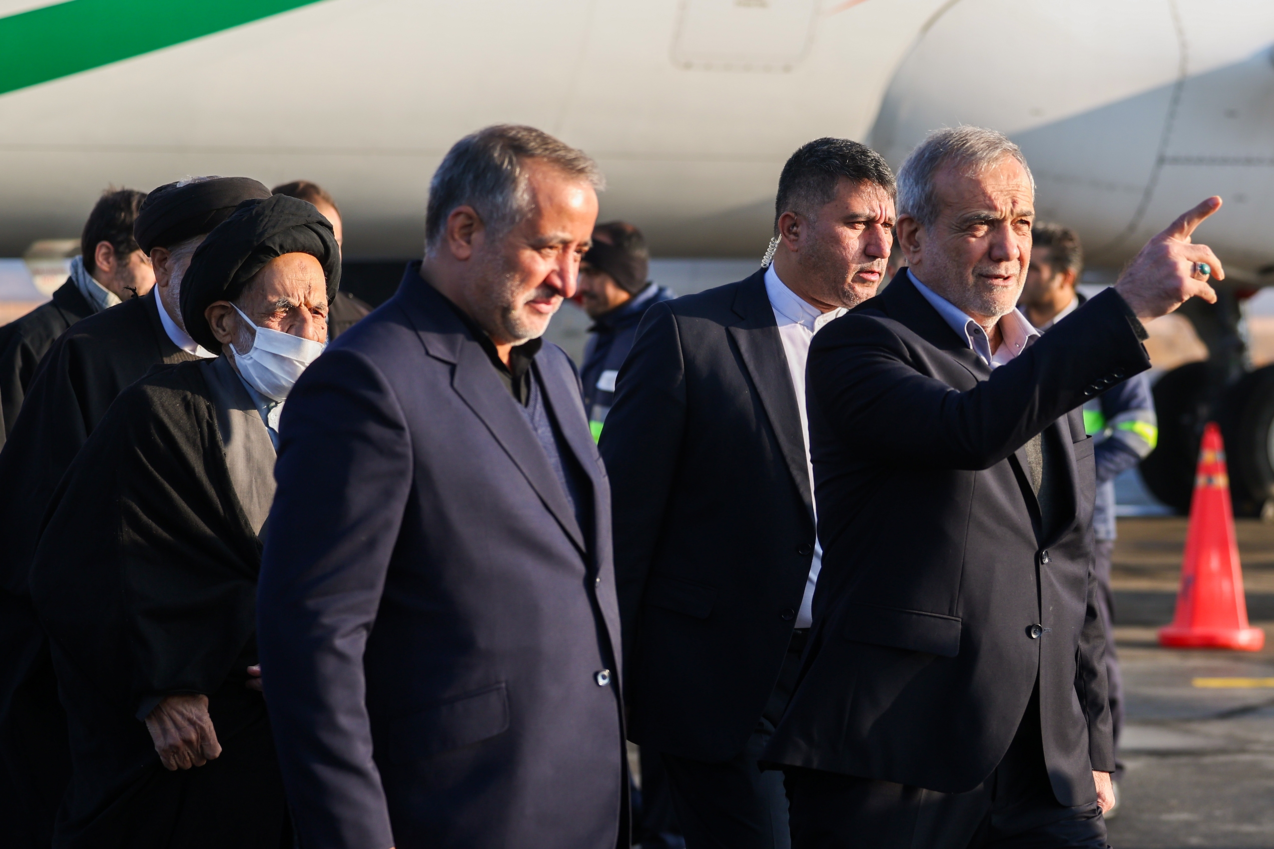 پزشکیان وارد بیرجند شد +عکس پزشکیان وارد بیرجند شد +عکس