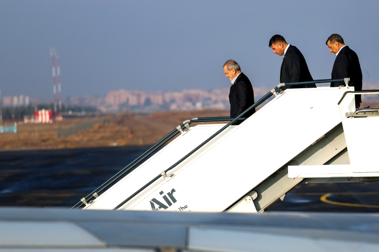 پزشکیان وارد بیرجند شد +عکس پزشکیان وارد بیرجند شد +عکس