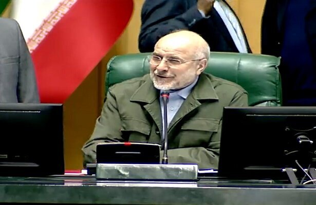 نحوه اجرای کالابرگ و مدیریت نوسانات ارزی بررسی میشود نحوه اجرای کالابرگ و مدیریت نوسانات ارزی بررسی میشود