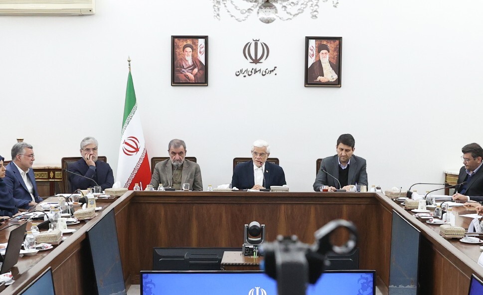 عارف: مخالف ایجاد محدودیت در فضای مجازی هستم