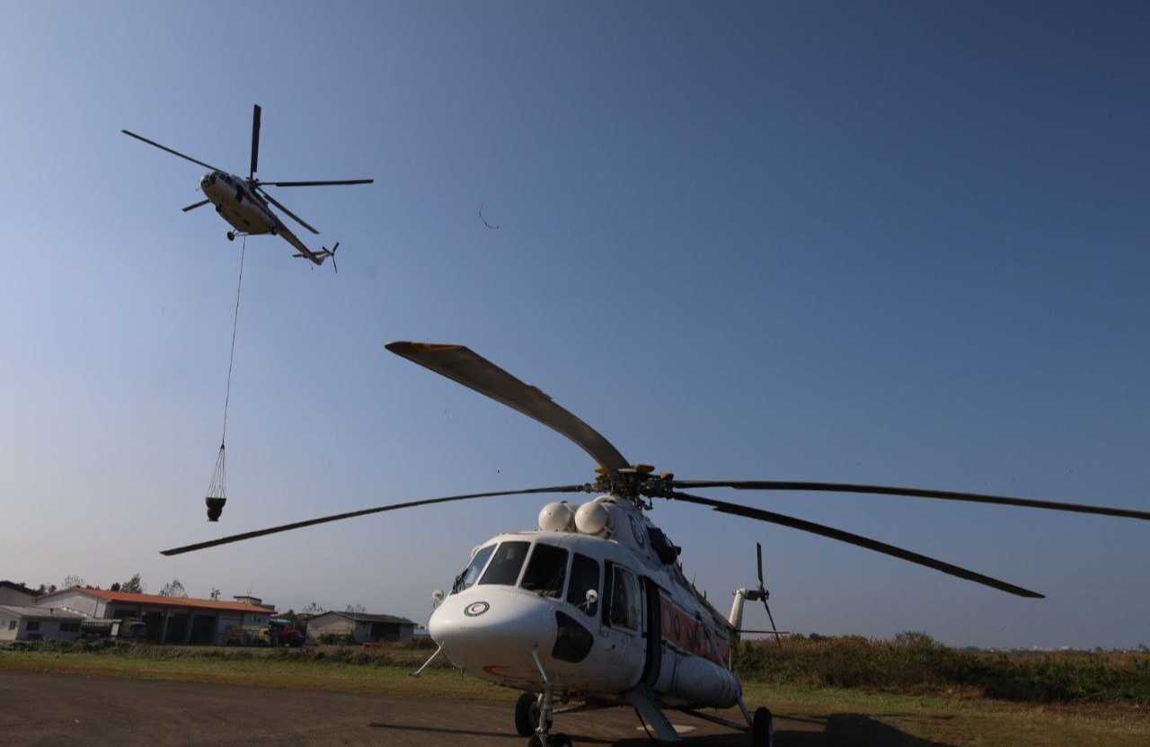 عملیات هلالاحمر در مهار حریق جنگلهای هیرکانی عملیات هلالاحمر در مهار حریق جنگلهای هیرکانی