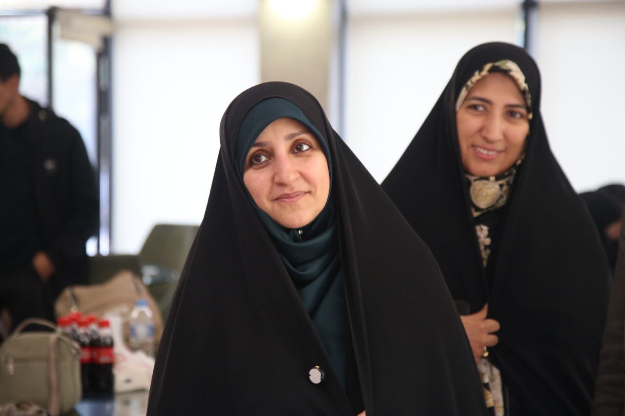 هنرمندان زن خارج از کشور می‌توانند بازگردند