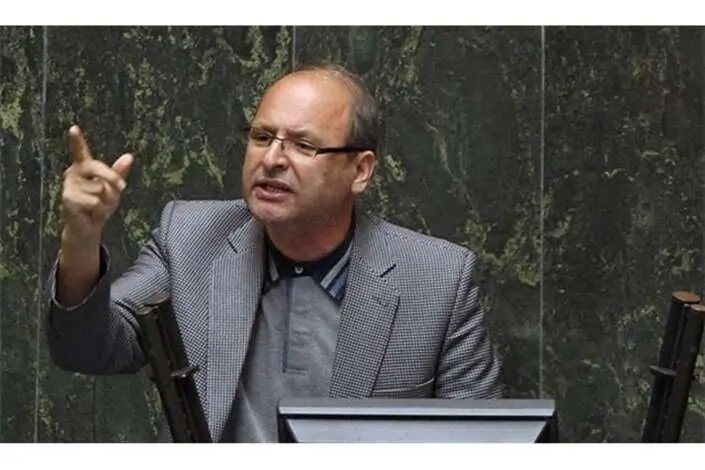 فیلترینگ فقط به نفع سوداگران است/ راه مقابله با موساد و ناتو بستن اینترنت و فضای مجازی نیست