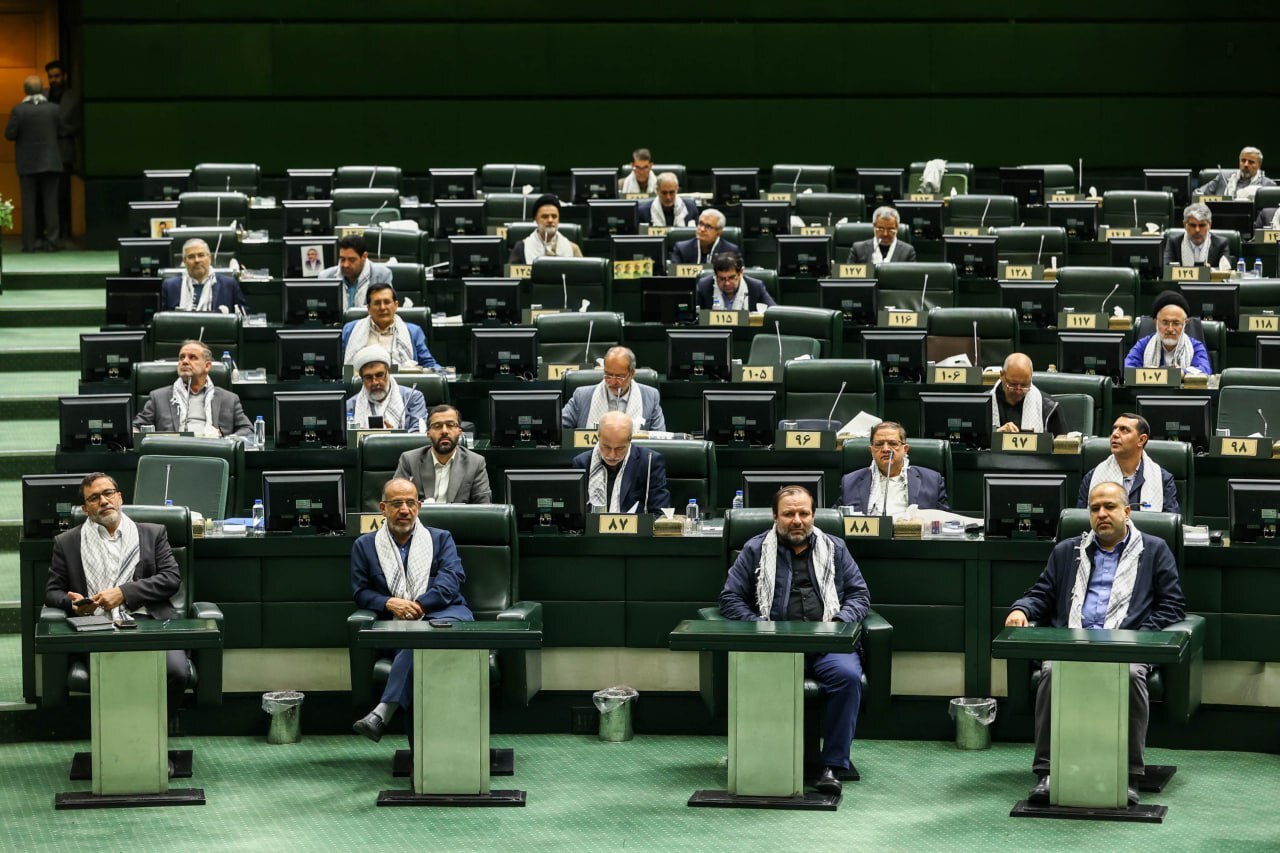 اختلاف بر سر مصوبه بنزین