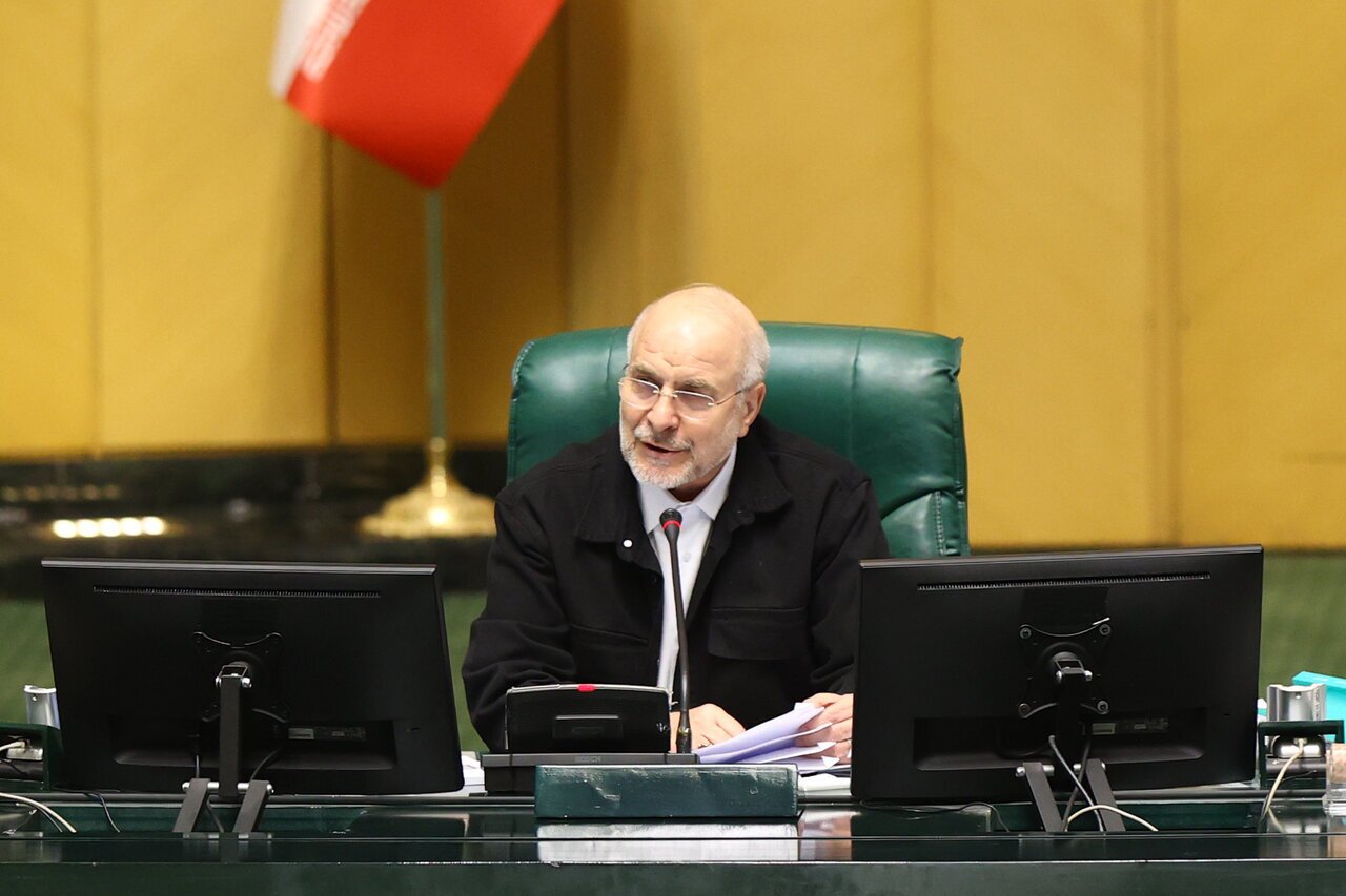 قالیباف: آلودگی هوا اوج گرفته/ حل مسائل مردم اولویت مجلس است قالیباف: آلودگی هوا اوج گرفته/ حل مسائل مردم اولویت مجلس است