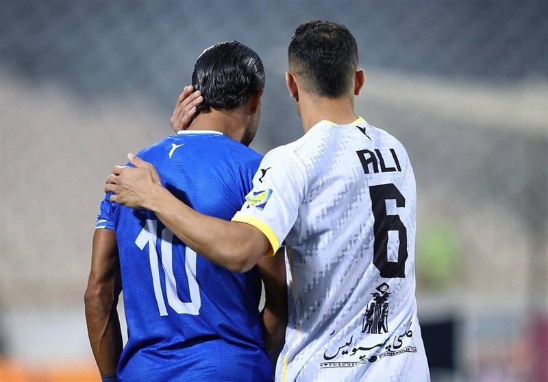 دیدار استقلال - فولاد با حضور تماشاگران