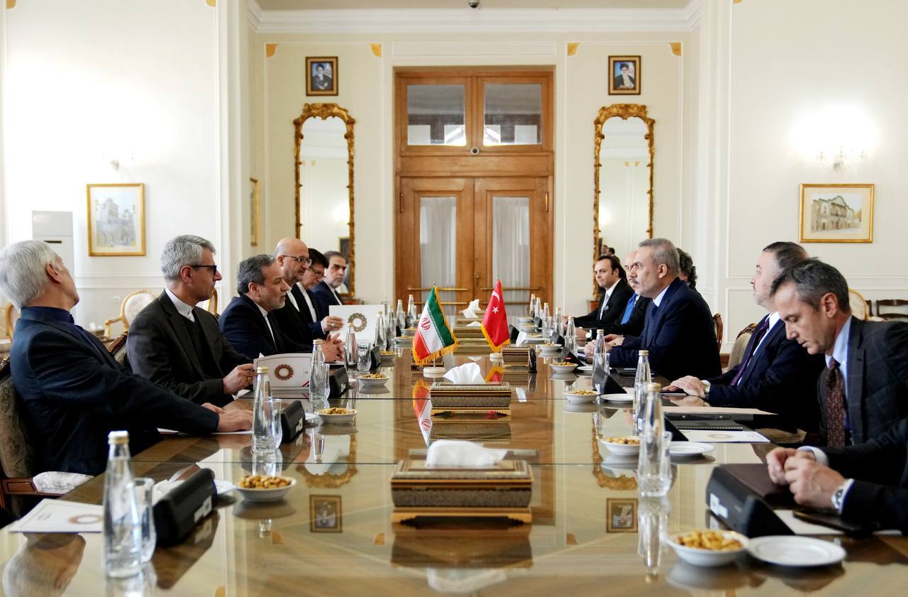 دیدار عراقچی با محمد الساطی و هاکان فیدان +ویدیو