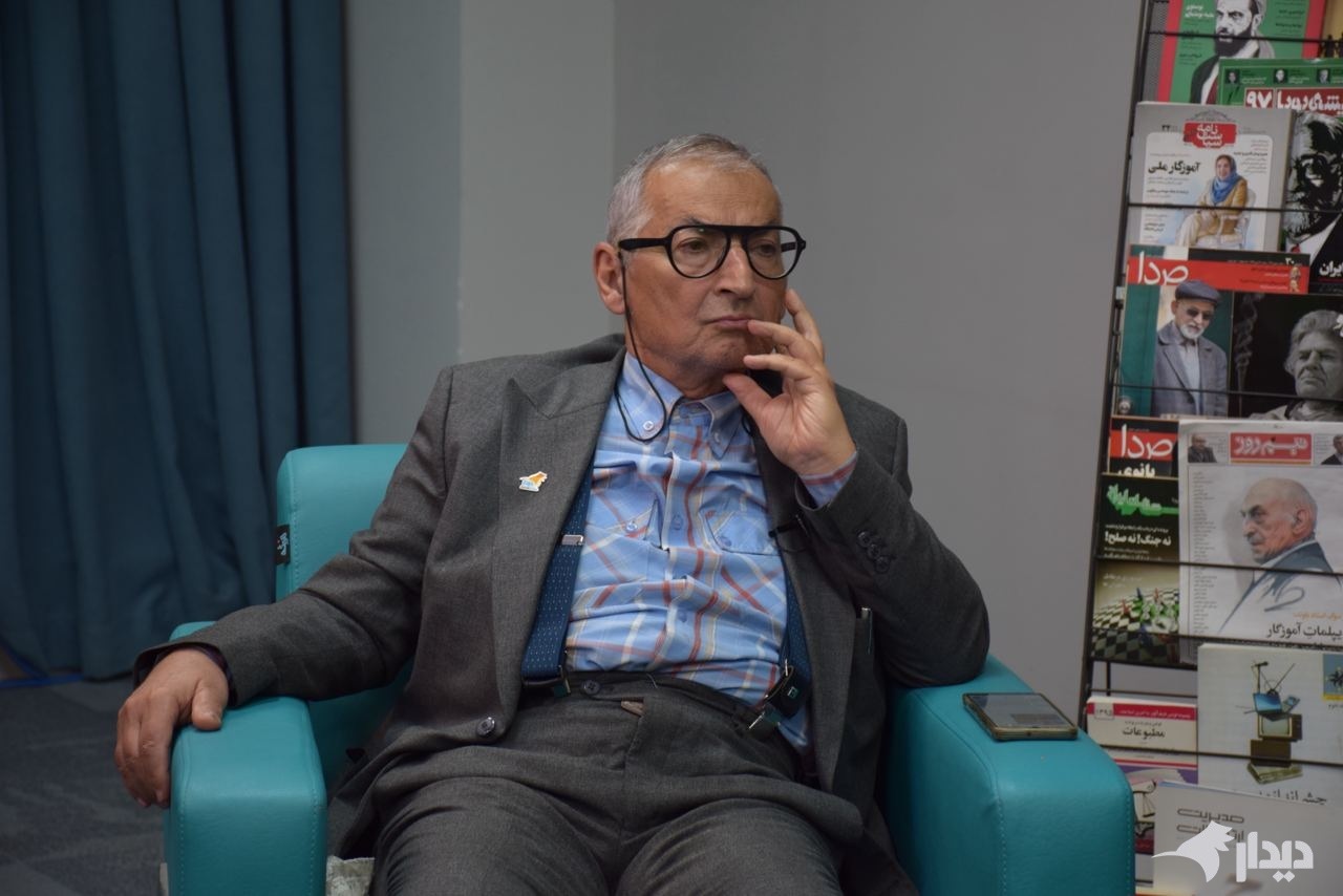 زیباکلام: تعدادی نماینده‌های ۵ درصدی مشکل مملکت را در حجاب می‌بینند/ جنگ ۱۲ روزه، جنگ نبود!/ اعلمی: به وکیل مدافع اسرائیل بدل شده‌اید!/ آقای زیباکلام! با رسایی که مناظره نمی‌کنید!